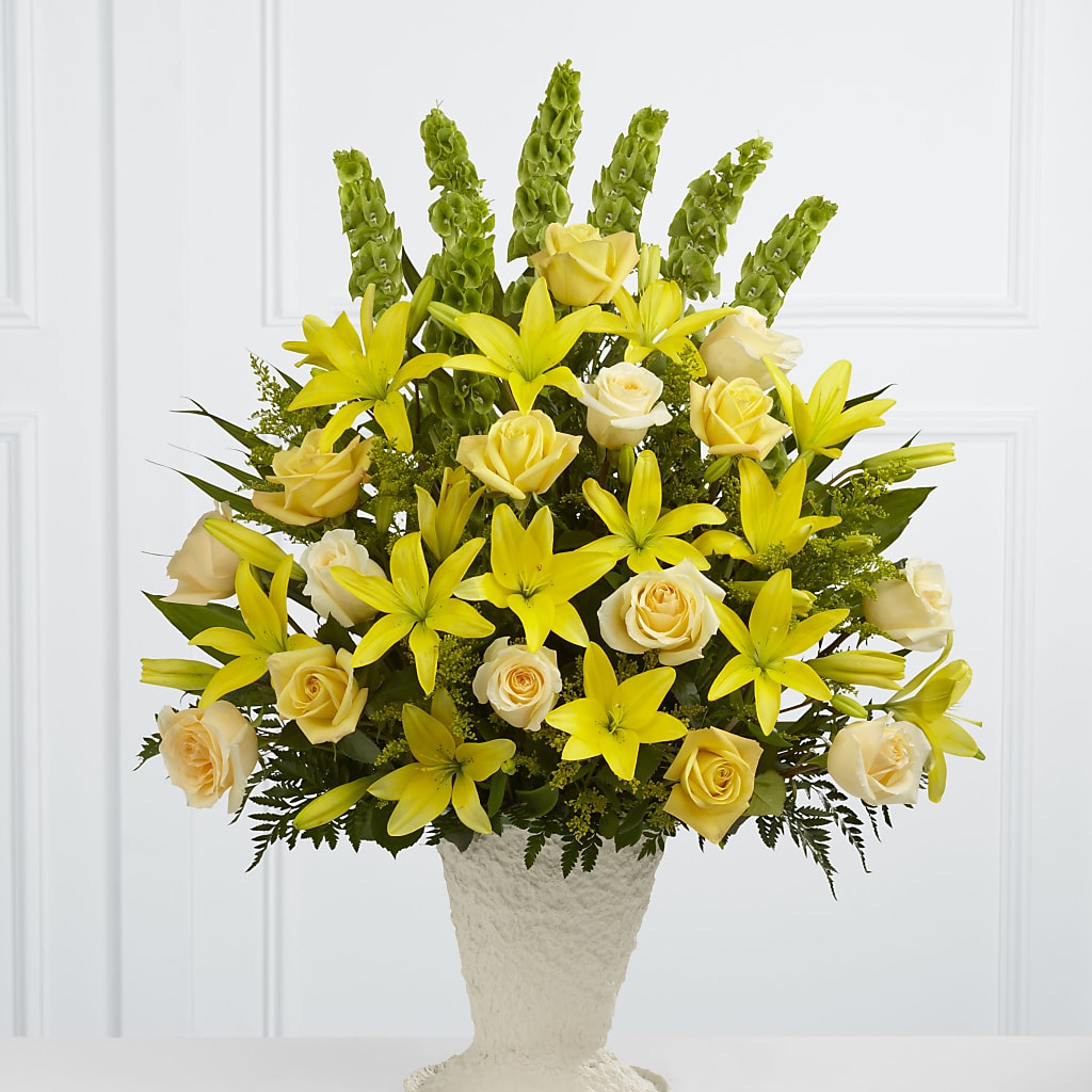 Golden Memories Arrangement – Blossom Flowers And Gift, Lauderhill FL