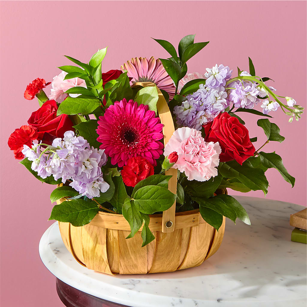 Pink Picnic Basket – Blossom Flowers And Gift, Lauderhill FL