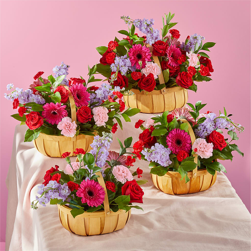 Pink Picnic Basket –  Blossom Flowers And Gift, Lauderhill FL